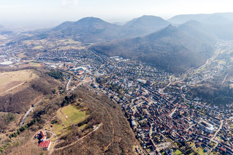 Annweiler am Trifels dans le département Rhénanie-Palatinat, Allemagne d'en haut