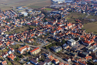 Vue aérienne de Parking de la Radeburger Straße à Edenkoben dans le département Rhénanie-Palatinat, Allemagne