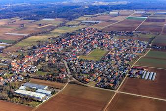 Vue aérienne de Vue d'ensemble du village depuis le sud-ouest à Gommersheim dans le département Rhénanie-Palatinat, Allemagne