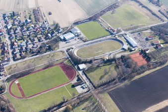 Vue aérienne de Tunverein 1900 eV à le quartier Oberhausen in Oberhausen-Rheinhausen dans le département Bade-Wurtemberg, Allemagne
