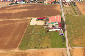 Centre équestre Fohlenhof à Steinweiler dans le département Rhénanie-Palatinat, Allemagne hors des airs