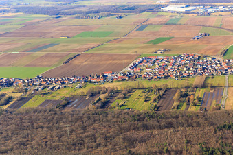 Vue aérienne de Saarstraße et Am Höhenweg depuis le sud à Kandel dans le département Rhénanie-Palatinat, Allemagne