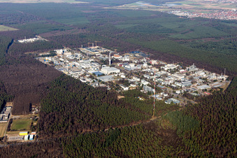 Vue d'oiseau de Campus Nord du KIT à le quartier Leopoldshafen in Eggenstein-Leopoldshafen dans le département Bade-Wurtemberg, Allemagne