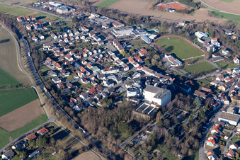 Vue aérienne de Commerce de la soif à le quartier Heidelsheim in Bruchsal dans le département Bade-Wurtemberg, Allemagne