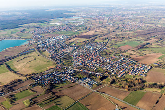 Vue aérienne de Quartier Ubstadt in Ubstadt-Weiher dans le département Bade-Wurtemberg, Allemagne