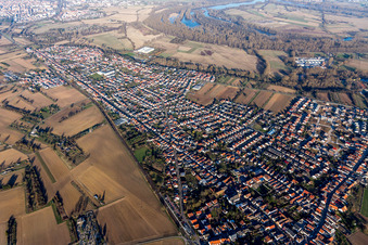 Quartier Berghausen in Römerberg dans le département Rhénanie-Palatinat, Allemagne d'en haut