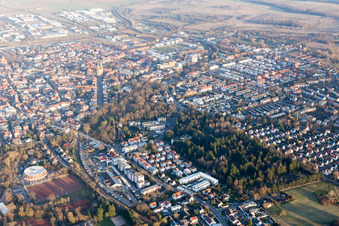 Landau in der Pfalz dans le département Rhénanie-Palatinat, Allemagne du point de vue du drone