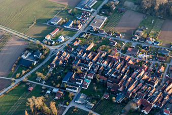 Vue oblique de Quartier Heuchelheim in Heuchelheim-Klingen dans le département Rhénanie-Palatinat, Allemagne