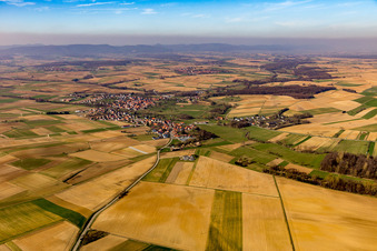 Vue aérienne de Hoffen dans le département Bas Rhin, France