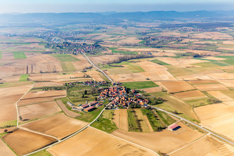 Vue aérienne de Betschdorf dans le département Bas Rhin, France