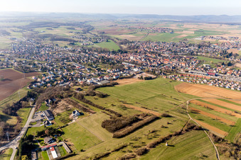 Vue aérienne de Pfaffenhoffen à Val-de-Moder dans le département Bas Rhin, France