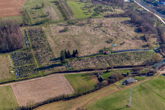Vue aérienne de Cimetière à Ettendorf dans le département Bas Rhin, France
