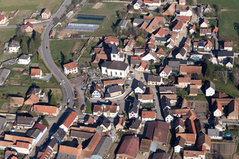 Vue aérienne de Lupstein dans le département Bas Rhin, France