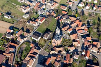 Vue aérienne de Schwindratzheim dans le département Bas Rhin, France