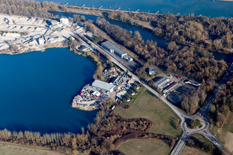 Gambsheim dans le département Bas Rhin, France vu d'un drone