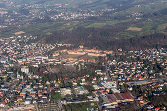 Vue aérienne de Illenauer Allee à Achern dans le département Bade-Wurtemberg, Allemagne