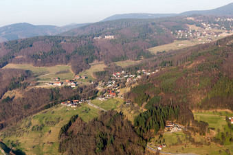 Vue aérienne de De l'ouest à Sasbachwalden dans le département Bade-Wurtemberg, Allemagne