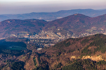 Vue aérienne de Baden-Baden dans le département Bade-Wurtemberg, Allemagne