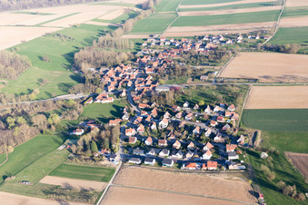 Vue aérienne de Ingolsheim dans le département Bas Rhin, France
