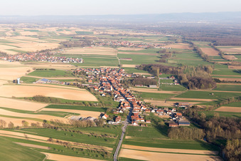 Vue d'oiseau de Oberrœdern dans le département Bas Rhin, France