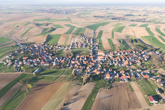 Oberrœdern dans le département Bas Rhin, France vu d'un drone