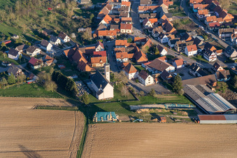 Vue aérienne de Aschbach dans le département Bas Rhin, France