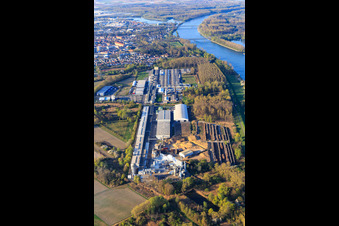 Vue aérienne de Zone industrielle Konrad-Nolte-Straße du sud avec Rheinspan GmbH & Co. KG à Germersheim dans le département Rhénanie-Palatinat, Allemagne