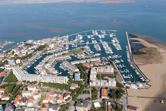 Lignano Sabbiadoro dans le département Udine, Italie depuis l'avion