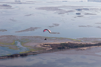 Vue d'oiseau de Caserma di Canal Muro dans le département Frioul-Vénétie Julienne, Italie