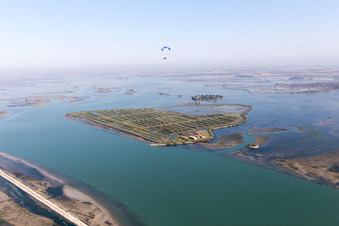 Vue oblique de Grado dans le département Gorizia, Italie