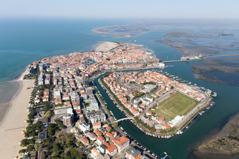 Vue aérienne de Grado dans le département Gorizia, Italie