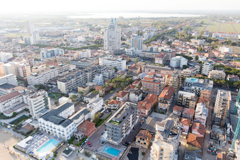 Vue oblique de Lido di Jesolo dans le département Metropolitanstadt Venedig, Italie