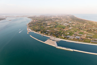 Image drone de Punta Sabbioni dans le département Vénétie, Italie