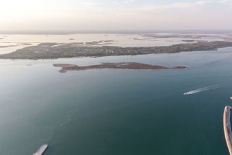 Punta Sabbioni dans le département Vénétie, Italie d'en haut