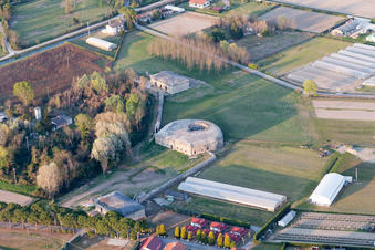 Punta Sabbioni dans le département Vénétie, Italie depuis l'avion