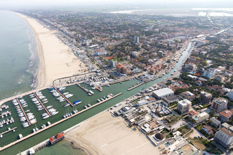 Milano Marittima dans le département Émilie-Romagne, Italie hors des airs