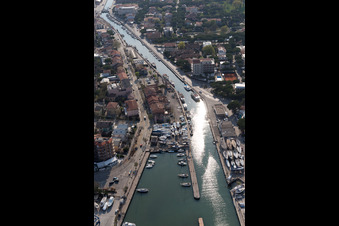 Milano Marittima dans le département Émilie-Romagne, Italie depuis l'avion