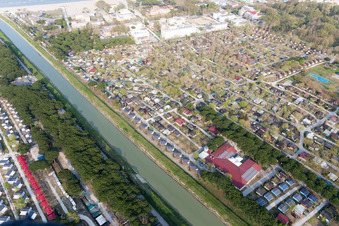 Zadina Pineta dans le département Émilie-Romagne, Italie hors des airs