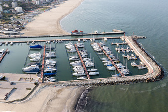 Vue aérienne de Cervia dans le département Ravenna, Italie