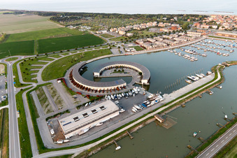 Casalborsetti dans le département Émilie-Romagne, Italie depuis l'avion