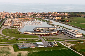 Image drone de Casalborsetti dans le département Émilie-Romagne, Italie