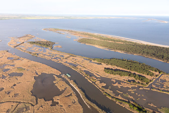 Vue aérienne de Volano dans le département Émilie-Romagne, Italie