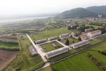 Vue oblique de Sequals dans le département Frioul-Vénétie Julienne, Italie