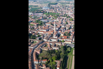 Vue aérienne de Cathédrale du Duomo di San Vito Al Tagliamento à San Vito al Tagliamento dans le département Pordenone, Italie