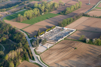 Vue aérienne de Cavasso Nuovo dans le département Pordenone, Italie