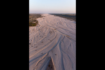 Vue d'oiseau de Vajont dans le département Pordenone, Italie