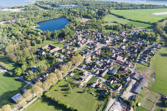 Fort-Louis dans le département Bas Rhin, France du point de vue du drone