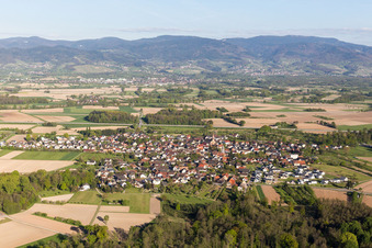 Vue aérienne de Quartier Unzhurst in Ottersweier dans le département Bade-Wurtemberg, Allemagne