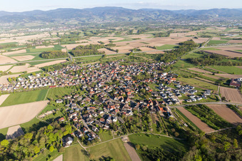Vue aérienne de Quartier Unzhurst in Ottersweier dans le département Bade-Wurtemberg, Allemagne