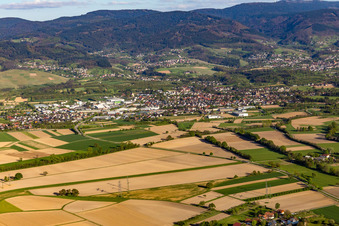 Vue aérienne de Bühl dans le département Bade-Wurtemberg, Allemagne